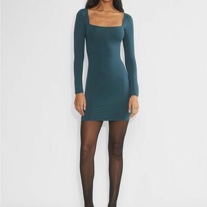 NWT Aritzia Contour Squareneck Longsleeve Mini Dress